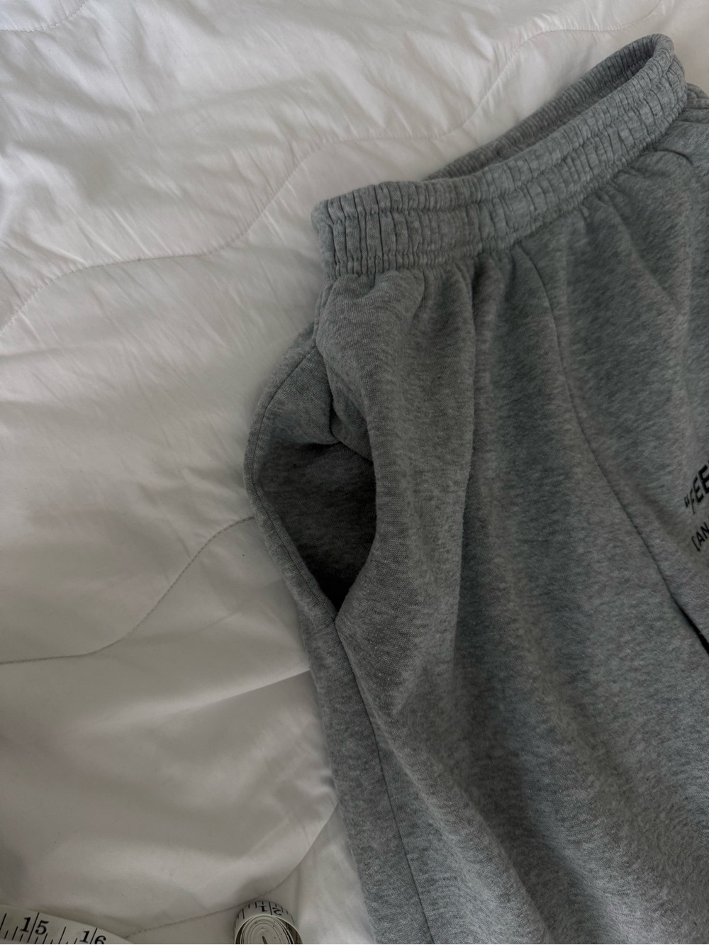 Sweatpants - Picture 3 of 4